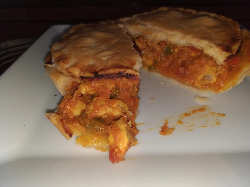 chicken Balti pie